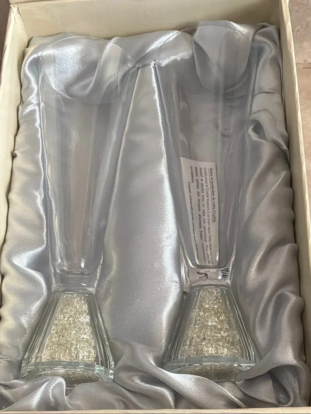 Oleg Cassini Clear Crystal Champagne Flutes with Sparkling Bases